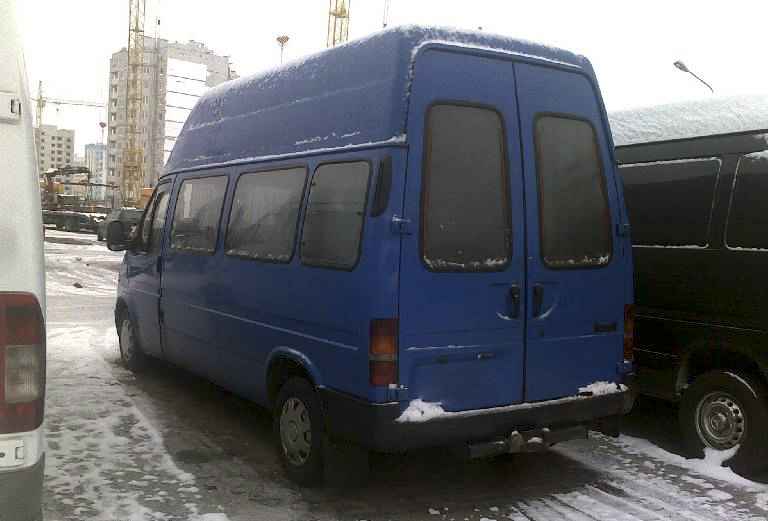 Заказать микроавтобус из Екатеринбурга в Староуткинск
