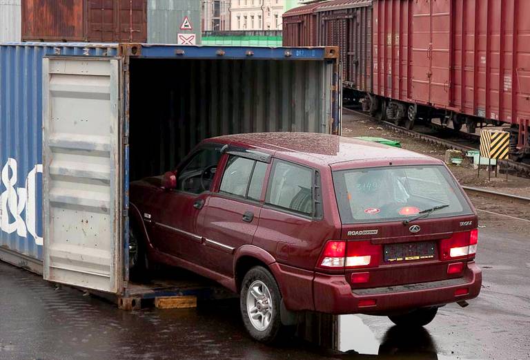 Сколько стоит отправка жд сеткой машины  из Оренбурга в Санкт-Петербург